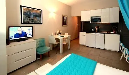 Etoile Apartment